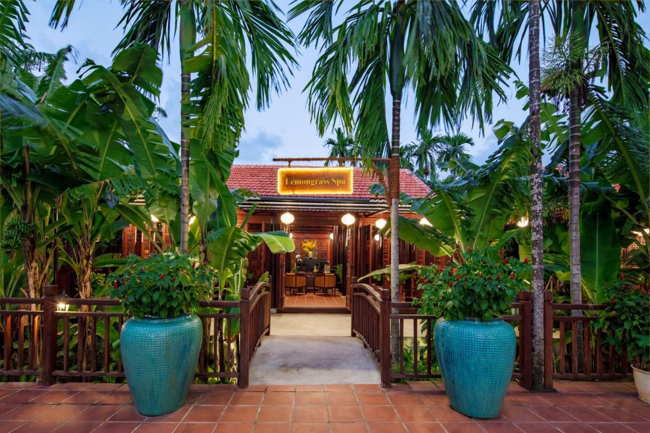 Rivertown Hoi An Resort & Spa Bagian luar foto Entrance to the resort