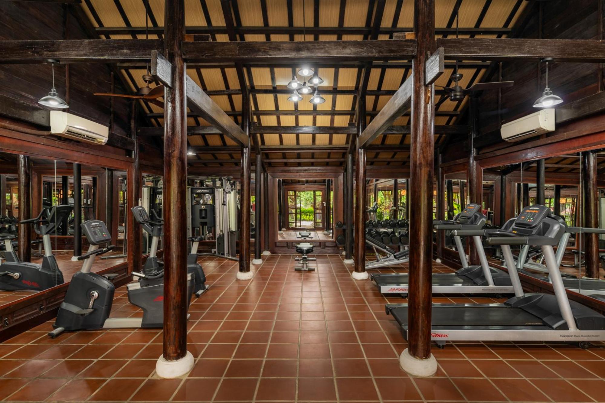 Rivertown Hoi An Resort & Spa Bagian luar foto The gym at the Taj Bengal