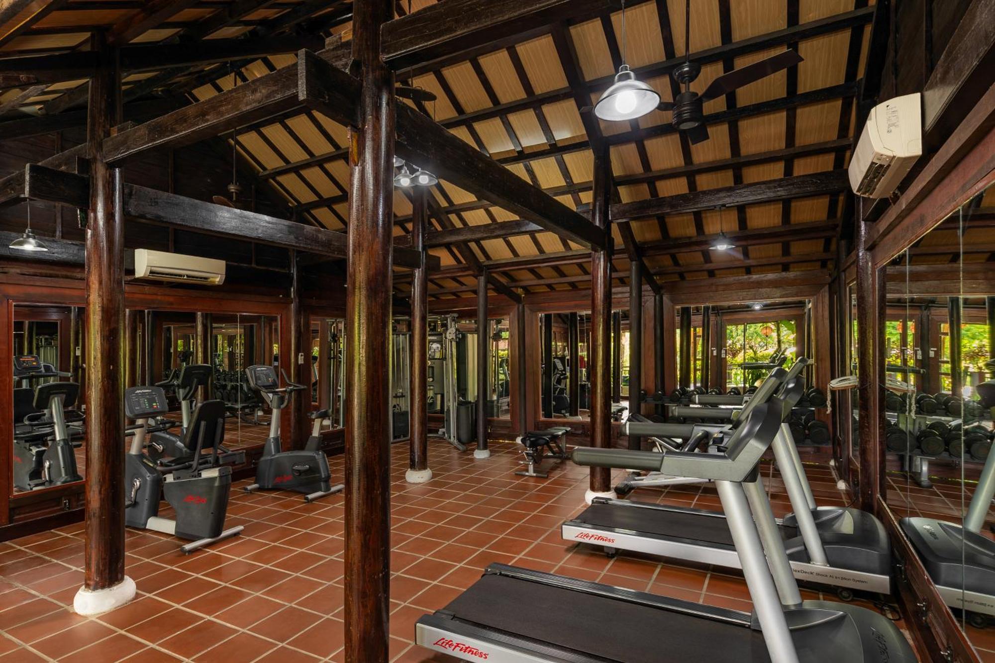 Rivertown Hoi An Resort & Spa Bagian luar foto The gym at the Angsana Resort and Spa, Phuket, Thailand